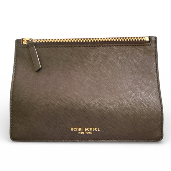 Henri Bendel Black Zip Pouch-EUC